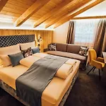Theresia Aparthotel Kappl (Landeck)