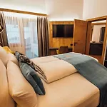 Aparthotel Theresia 4*