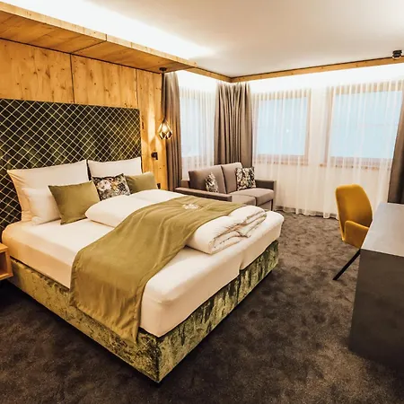 Theresia 4* カップル