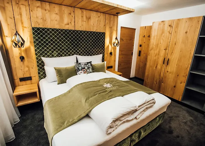 Theresia Aparthotel 4*