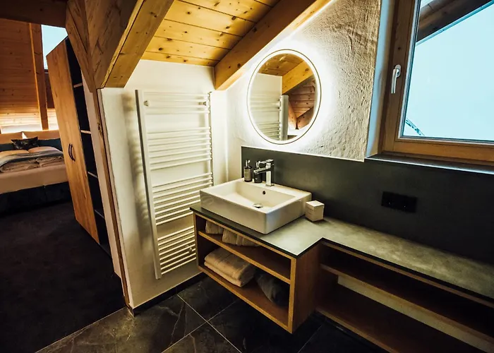 מלון דירות Theresia 4*